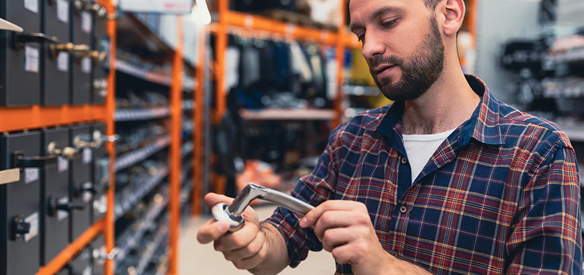Locksmith For Retail Stores Lockout Services in Petaluma, California